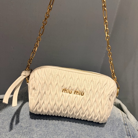 Miu Miu 皺摺 圓筒包 腋下包 肩背包 手提包 白