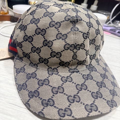 全新Gucci棒球帽