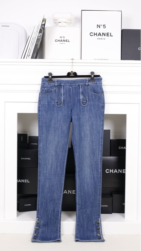 Chanel 08年裤脚纽扣滚边蓝色丹宁牛仔裤