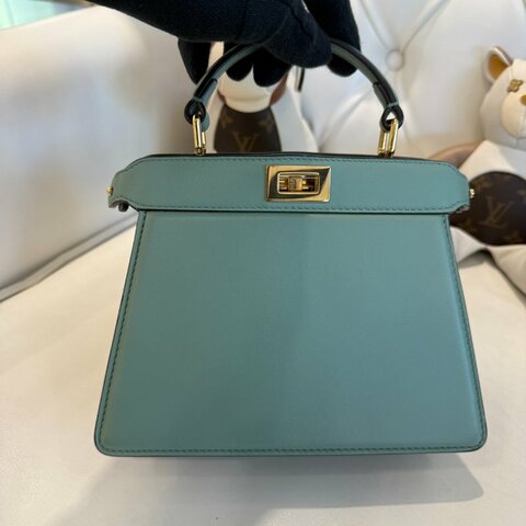 FENDI MINI Peekaboo 淺綠色