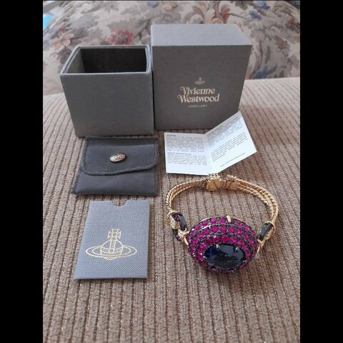 Vivienne Westwood Jewellery 正版絕版 全新 高級感 人造寶石 手環 手圍約18.5公分 請看商品敘述