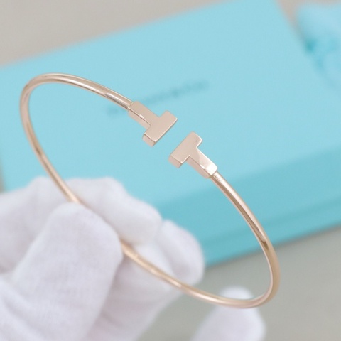 Tiffany T系列窄版手鐲，18k玫瑰金，大號內直徑6cm