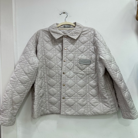 Dior/迪奧 菱形格滿印logo棉服 米色菱格紋，滿印logo，細節做工精緻 52碼