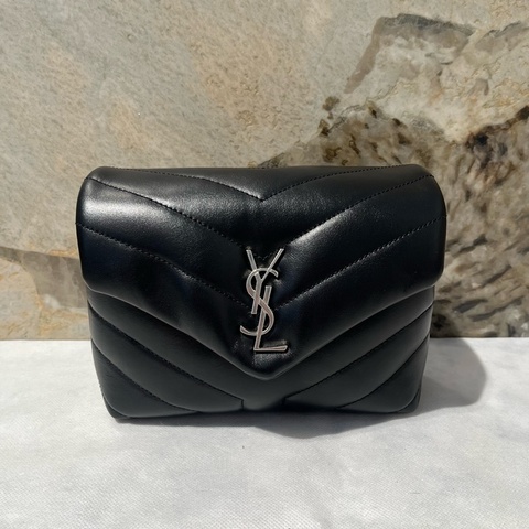 YSL 黑牛皮銀釦LouLou Toy