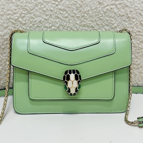 BVLGARI/寶格麗  綠色寶格麗小號新款尺寸19*13*7