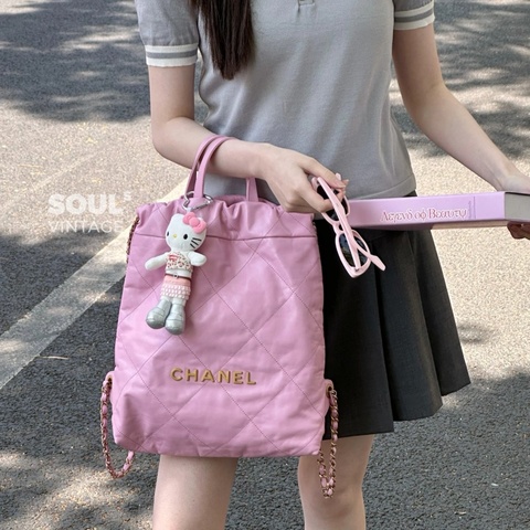 Chanel • 經典粉色金釦22 Bag 後背包 芯片款✨