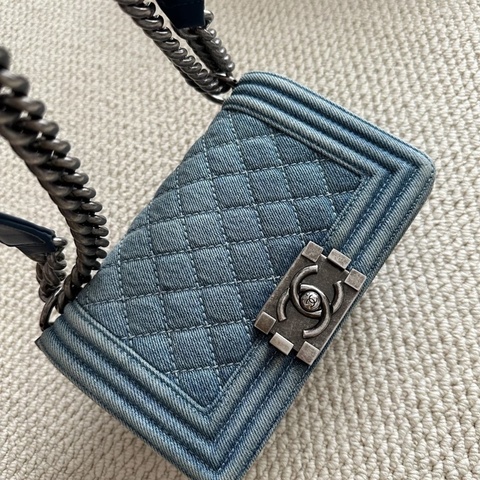 Chanel • 經典水洗牛仔銀釦Le Boy 20 小號