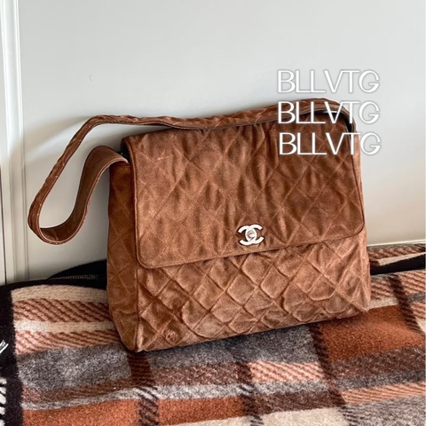 Chanel • 稀有焦糖色麂皮銀釦Kelly單肩包