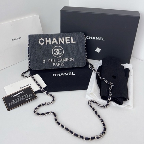 【近新閒置品】Chanel香奈兒 深藍牛仔刺繡字母logo翻蓋Woc鏈條包 發財包 絕版21開帶卡單肩斜背包
