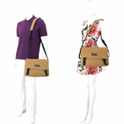 【現貨】Longchamp 再生帆布尼龍翻蓋郵差包-米咖