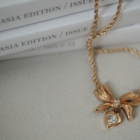 Dior Vintage Christian Dior 1980s 復古拉絲鍍金蝴蝶結愛心水鑽吊墜項鍊