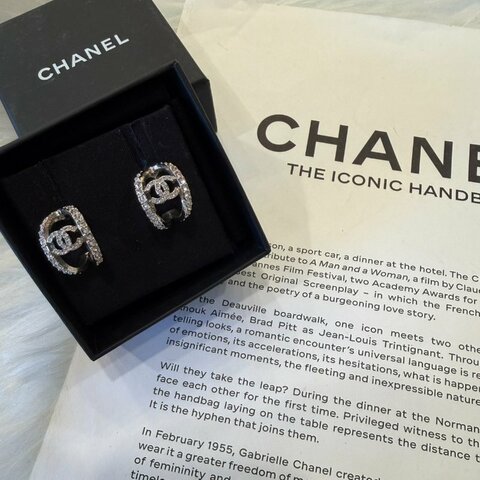 CHANEL 造型水鑽雙C耳環