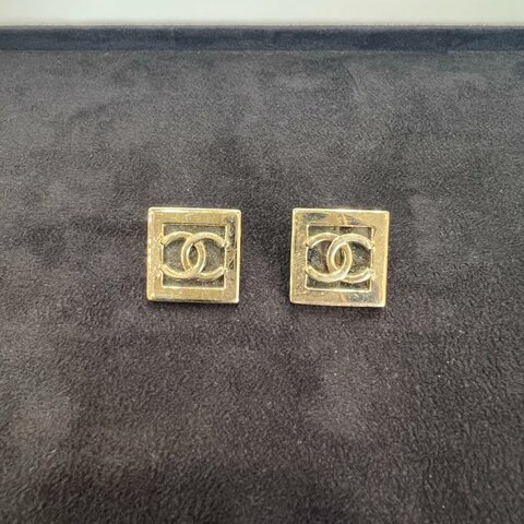 CHANEL  淡金方框耳環