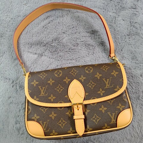 Louis Vuitton 經典DIANE系列Monogram帆布提花寬肩帶手提 M45985