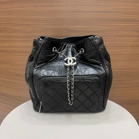 Chanel 香奈兒｜油蠟皮嬉皮水桶 黑銀