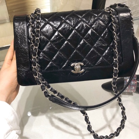 💎Chanel香奈兒｜ 黑銀油蠟皮口蓋包｜98新25開有卡✅