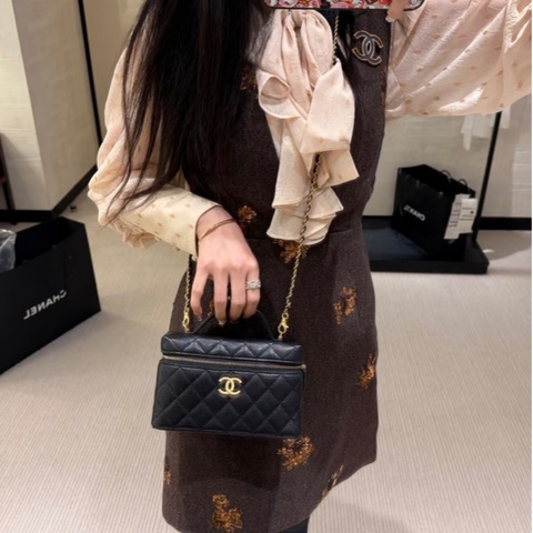 閒置新，香奈兒CHANEL黑金25P飯盒包
