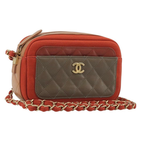 香奈兒 (CHANEL) 絎縫鏈條肩背包，羊皮材質，橙色金色雙C標誌，正品編號 192436SAM