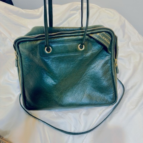 Balenciaga (巴黎世家) Blanket Square 枕頭包-M