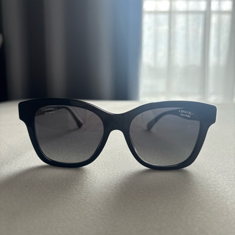 Chanel 香奈兒珍珠太陽眼鏡 5482H 灰色偏光鏡片