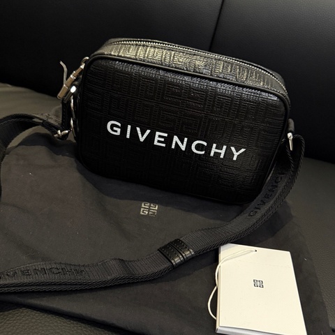 Glvenchy紀梵希 相機包 全新 未使用 男女同款  配尘袋