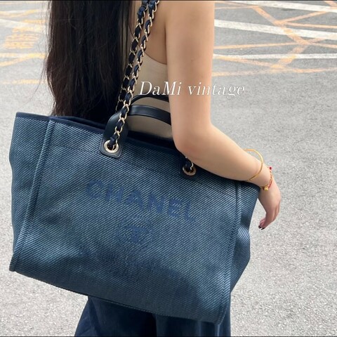 Chanel香奈兒 深牛仔字母帆布沙灘包鏈條tote包 99新✨️
