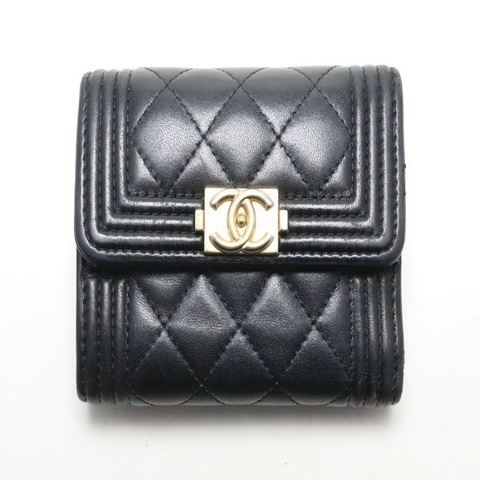 真品CHANEL 28系列 Matelassé Boy Chanel 香奈兒絎縫小羊皮三折錢包