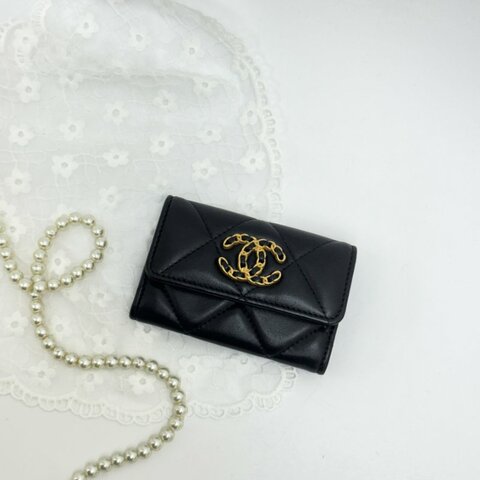 CHANEL 19口蓋卡包 芯片款