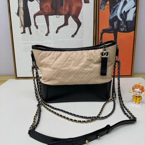 Chanel  流浪 中號 米色拼黑色