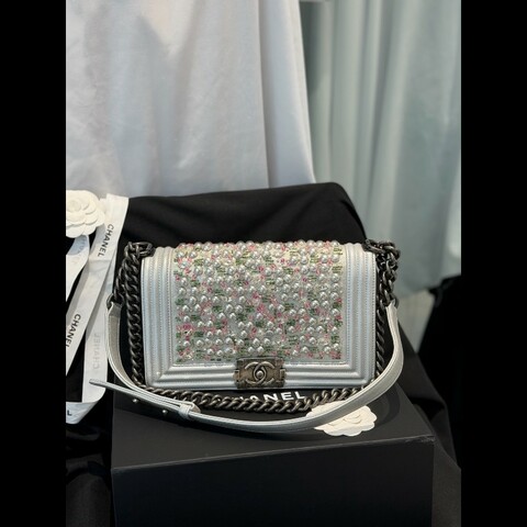 Chanel香奈兒leboy中號 銀色珍珠刺繡牛皮鏈條包 復古銀色扣
