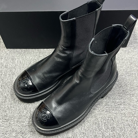 chanel香奈兒黑色短靴皺紋小牛皮簡約百搭切爾西靴 36.5 碼