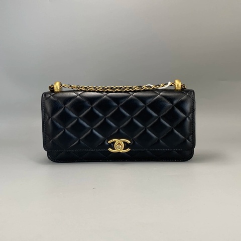 香奈兒雙金珠WOC新款黑金旋鈕扣牛皮 全套 尺寸19~12~3.5cm  Chanel New Double Gold Ball WOC, Black Calfskin with Gold Turnlock, Full Set Size: 19~12~3.5 cm