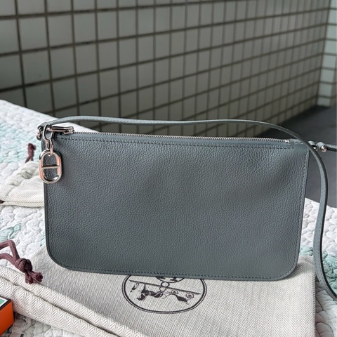 Hermes zipengo to go 杏仁綠