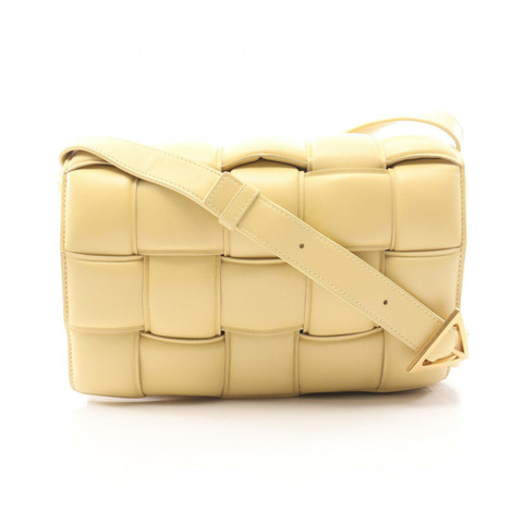 BOTTEGA VENETA 黃色皮革小姐絎縫卡帶肩背斜背包（二手）