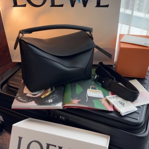 Loewe 黑色中號 Puzzle
