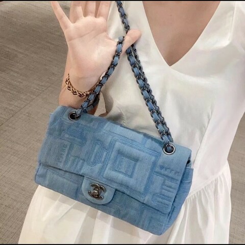 Chanel香奈兒 cf中號牛仔浮雕香水瓶 98新✨️