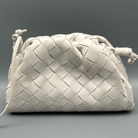 Bottega Veneta 葆蝶家編織雲朵包 mini白色 羊皮材質 21×14cm