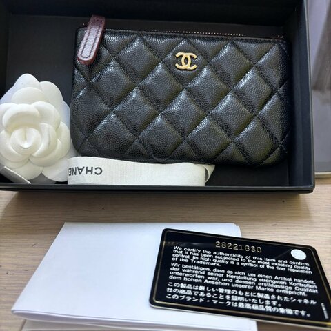 CHANEL 香奈兒經典銀色雙C LOGO菱格紋皮零錢包