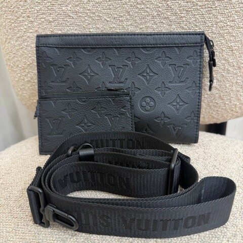 Louis Vuitton 23新款 Gaston Wearable Wallet全皮壓花晶片款二合一手袋