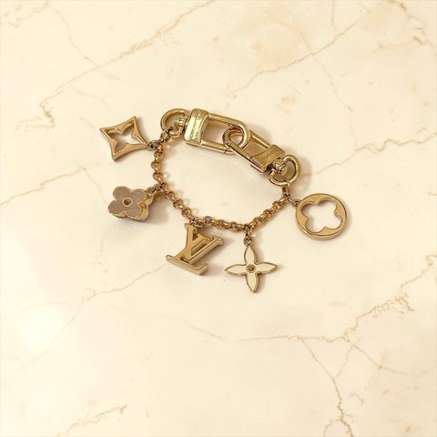 莉亞精品♡ LV m01413 奶茶吊飾 二手