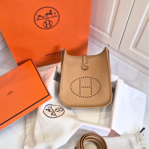 Hermès 愛馬仕🐎 Evelyne mini 伊芙琳💕 餅乾色金扣 99新✨ Z刻