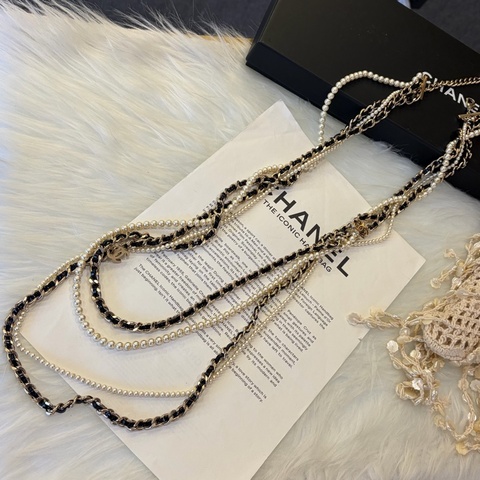 CHANEL 皮穿鍊珍珠長腰鍊項鍊