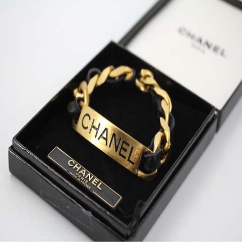 Chanel Vintage 95P 鍍金皮穿英文字手鏈