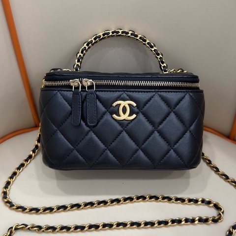 Chanel 香奈兒22k黑金羊皮手柄鏈條化妝盒長盒子