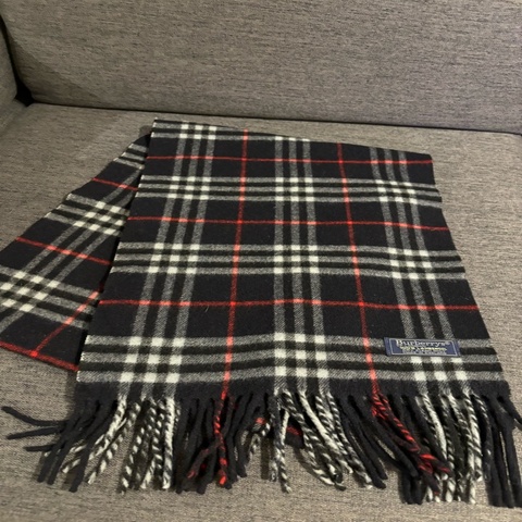 vintage Burberrys經典圍巾🧣美美的9新