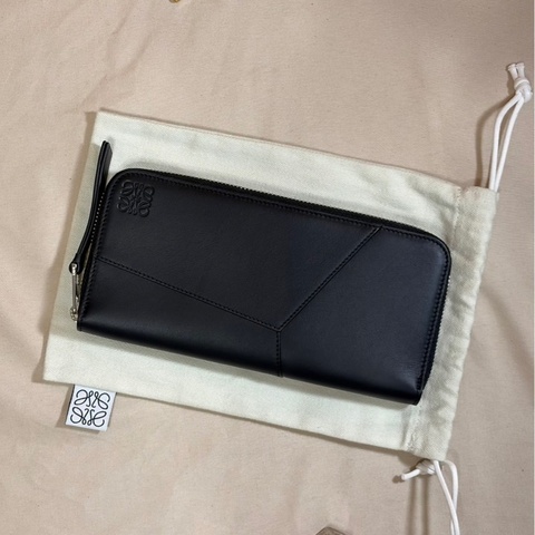 ‼️只有一個 近新閒置 Loewe 羅意威 puzzle 黑幾何拼接 拉鏈12卡長夾