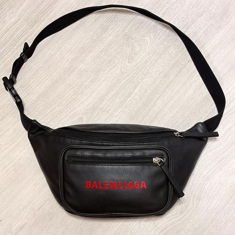 🔥 近新閒置 經典不敗 Balenciaga 巴黎世家 黑紅全皮大腰包/胸包