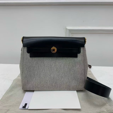 Hermes/愛馬仕herbag Mini 斜挎包 黑白熊貓拼色 帆布拼牛皮 經典男女同款通勤包 K刻