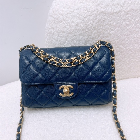 閒置99%新 Chanel 鏈條手柄 深藍色翻蓋包
