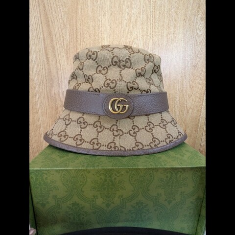 Gucci 全新未使用 完整盒裝吊牌及防塵套 GG老花滿版漁夫帽